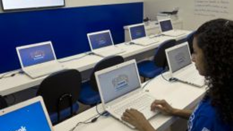 Facebook: Coğrafi kısıtlama yöntemini kullanıyoruz