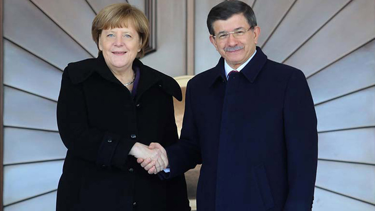 BBC belgeselinde ortaya çıktı! Merkel ile Davutoğlu habersiz...
