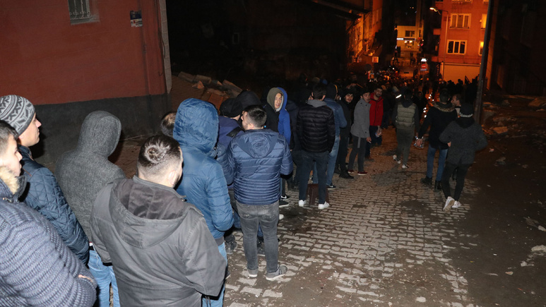 Zonguldak'ta TTK'ya bin maden işçisi alınacak kuyruğun ucu görünmüyor
