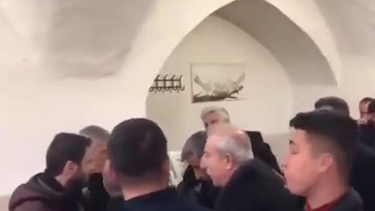 Mardin'de Orhan Miroğlu'na büyük şok! Ahlaksız...