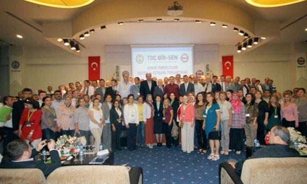 Memur-Sen kadınların gönlünü aldı! - Resim: 2