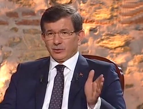 Davutoğlu'ndan canlı yayında IŞID gafı 