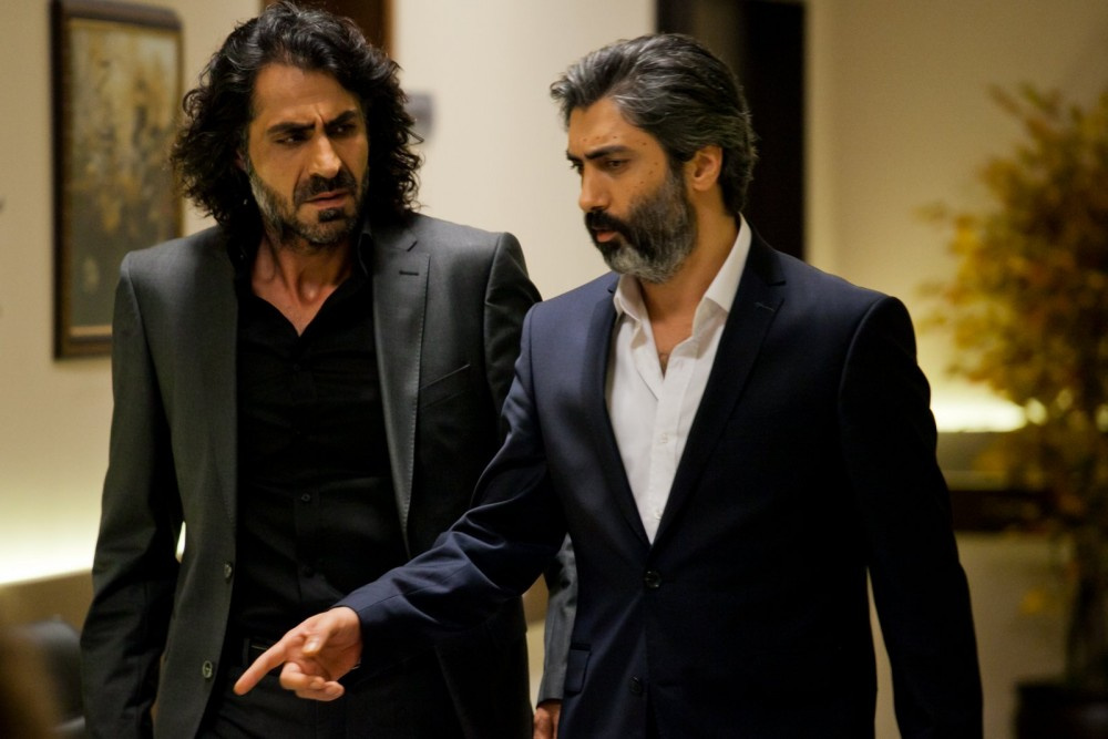 Polat Alemdar'a hususi 'çatı yasası'