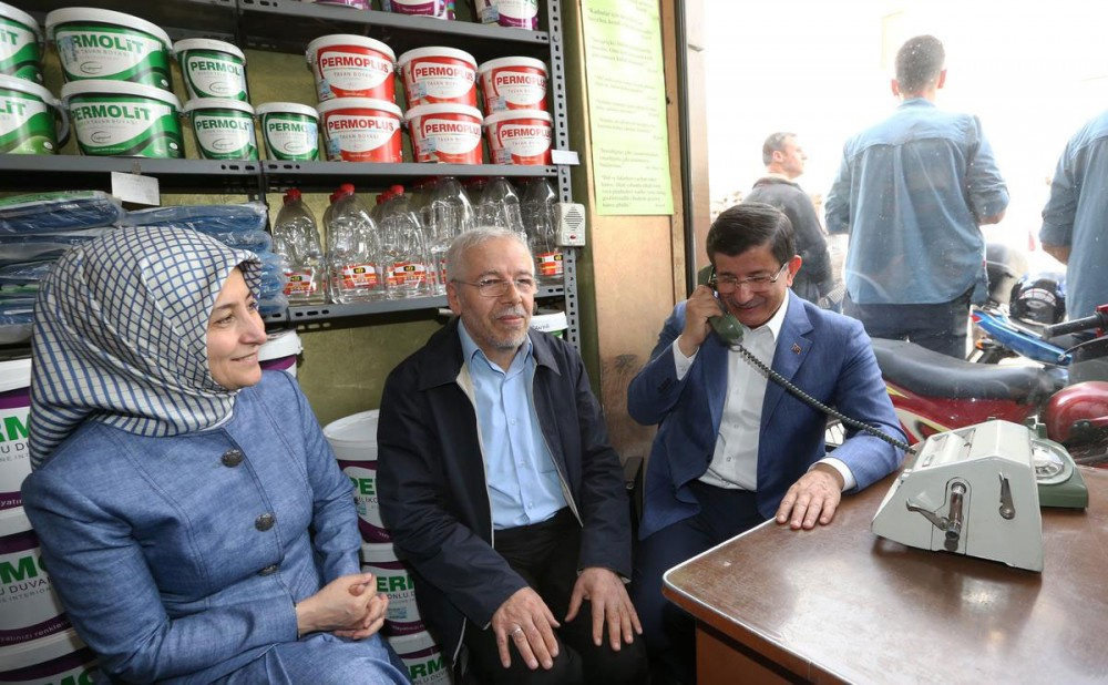 Davutoğlu'ndan renkli Gaziantep fotoğrafları