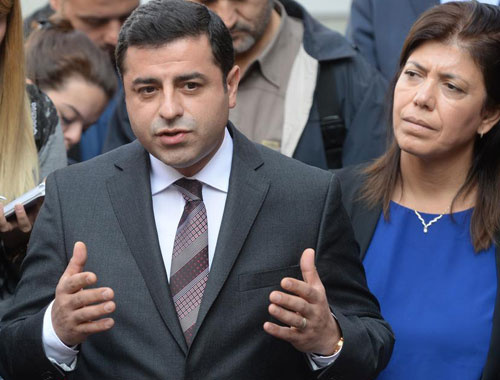 Demirtaş, Davutoğlu'nu ti'ye aldı!