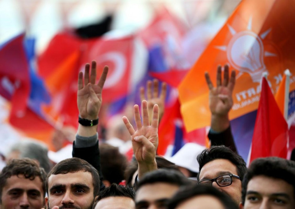 AK Parti İstanbul mitinginden renkli görüntüler