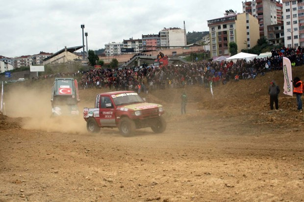 Trabzon’da off-road'da  zorlu mücadele