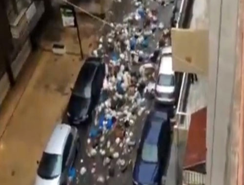 Beyrut’ta çöp seli!