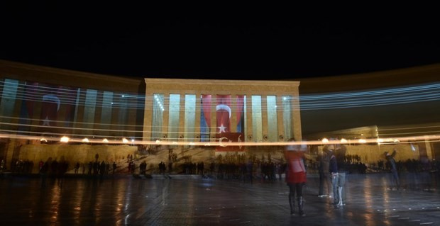 Vatandaşlar Anıtkabir'e akın etti