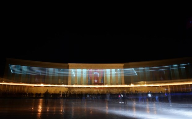 Vatandaşlar Anıtkabir'e akın etti