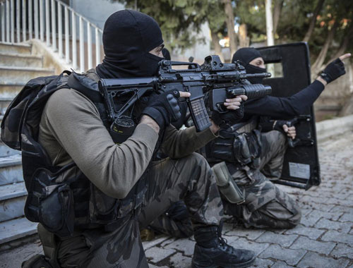Siverek'te PKK saldırdı 1 polis şehit!