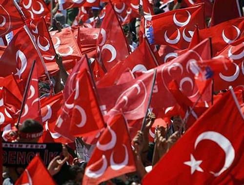  MHP Çınarcık ilçe yönetimi istifa etti
