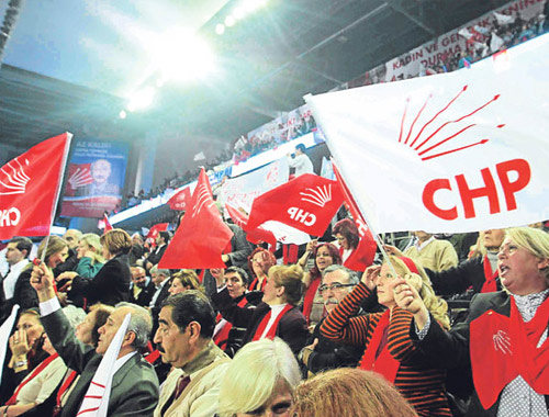 CHP'de Parti Meclisi'nde şok istifa