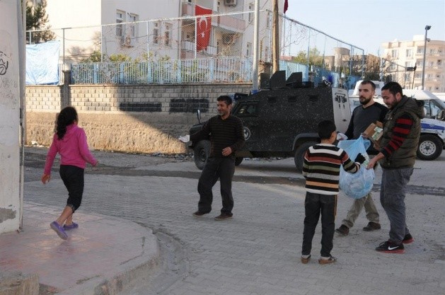 Özel harekattan çocuklara kandil sürprizi