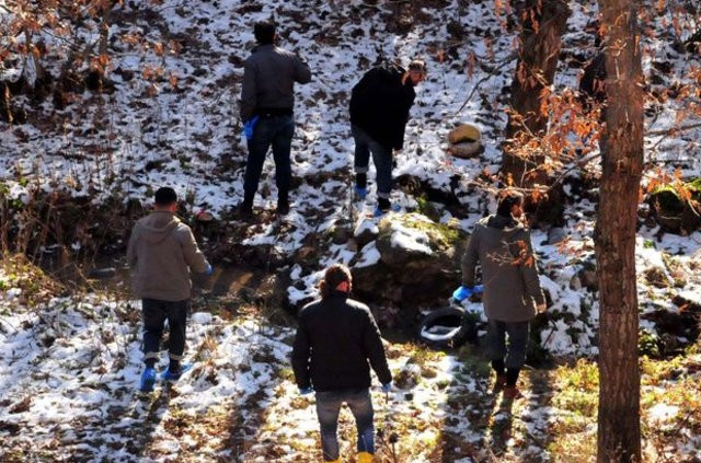 İki çocuk annesinin cesedi sandıkta bulundu