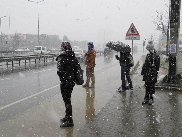 İstanbul'da kar yağışı başladı! İşte yurttan kar görüntüleri