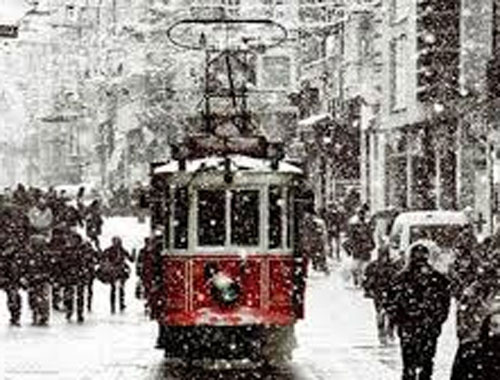 İstanbul'da etkili kar yağışı