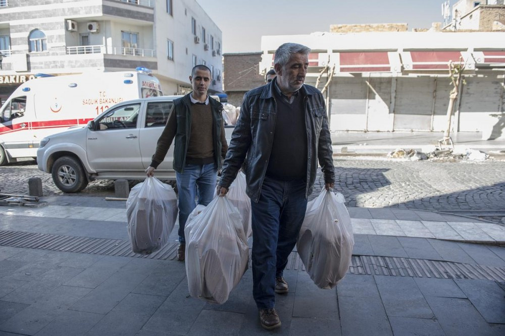 Sur ilçesindeki sokağa çıkma yasağı devam ediyor