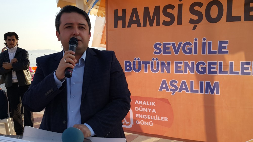 Kadıköy'de engelliler için hamsi şöleni