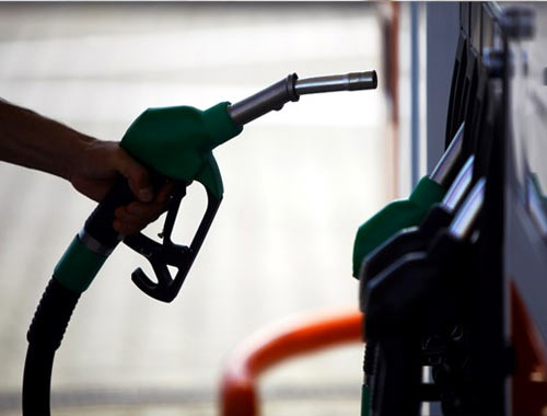 Katar benzin fiyatlarına zam yaptı