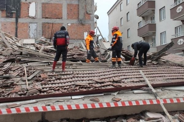 Yozgat'da 5 katlı apartman çöktü