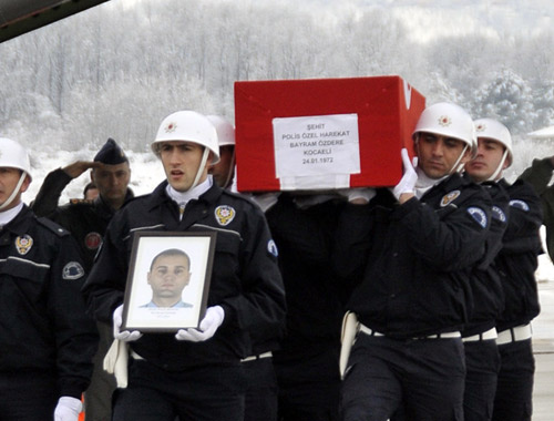 Şehit polis önce iki evladını sonra da...