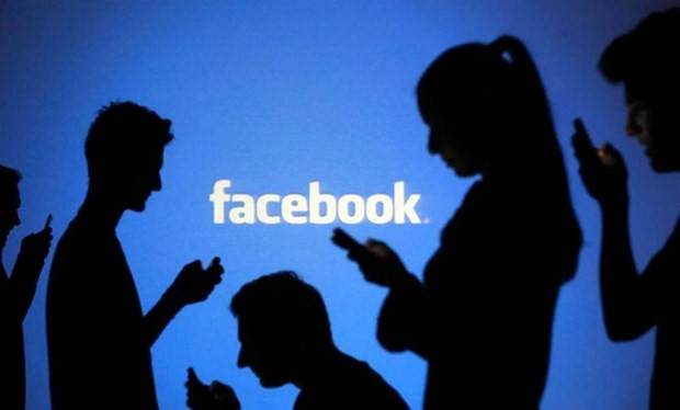 Facebook canlı yayın dönemi başlıyor