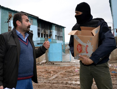 Özel harekattan vatandaşlara gıda yardımı