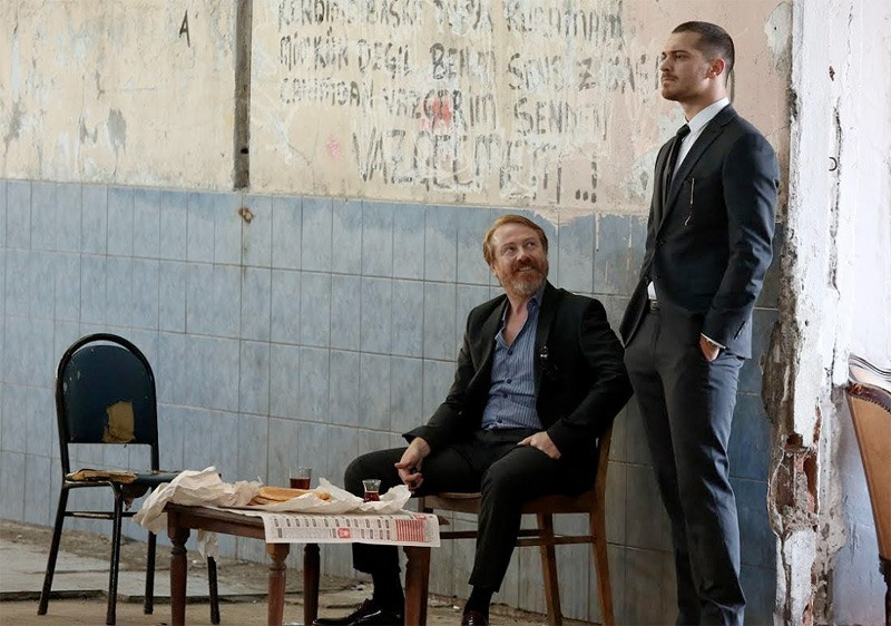 İçerde 5. bölüm Melek'in Sarp oyunu