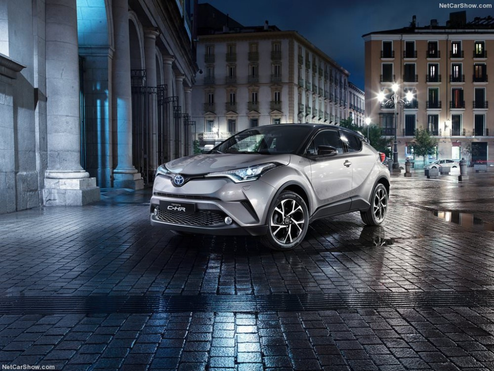 Toyota CH-R'nin özellikleri yakıt tüketim değerleri inanılmaz!