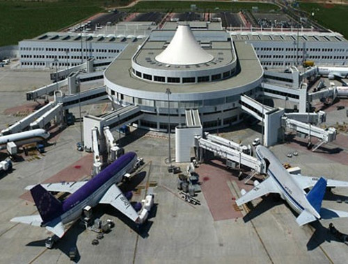 Antalya Havalimanı’nda 300 kişi işten çıkartıldı!