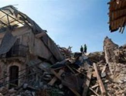 İtalya'da çok şiddetli deprem son dakika haberleri korkutucu