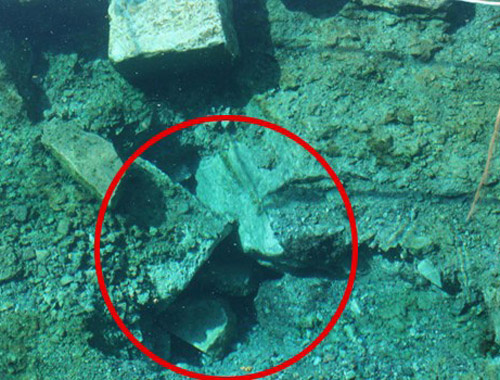 İki deprem sonrası antik havuzda çöküntü!
