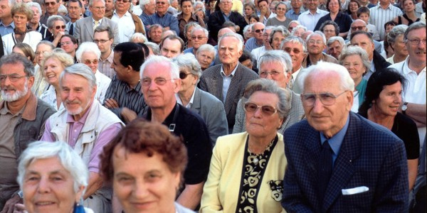 Emeklinin gözü kulağı bu haberde işte 2017 zamlı maaşlar!