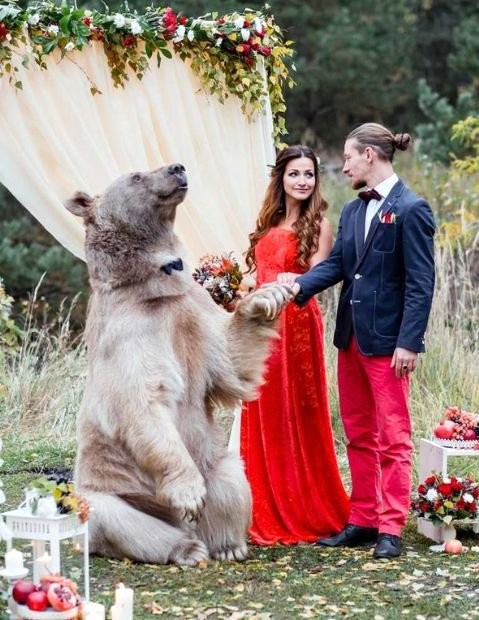 Bu evlilikte nikah şahidi bir ayı yok artık!