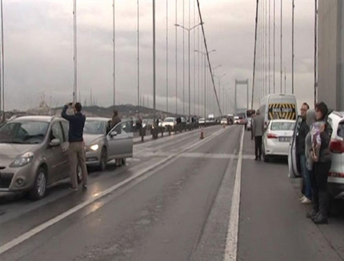 15 Temmuz Şehitler Köprüsü'nde saat 09:05'te hayat durdu