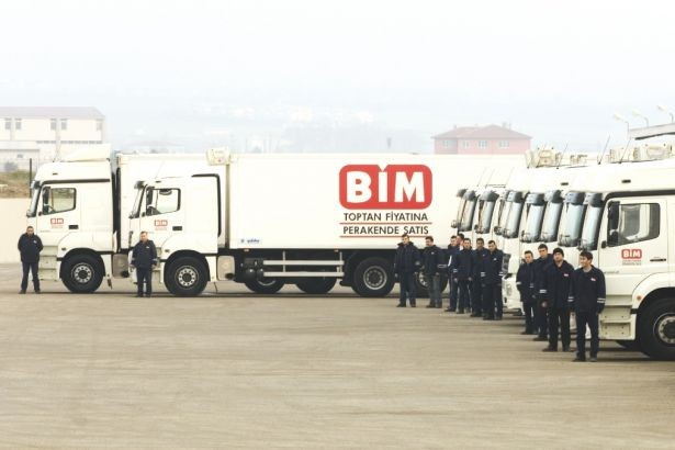 BİM marketlerinde neden iki kapı var? Nedeni çok ilginç