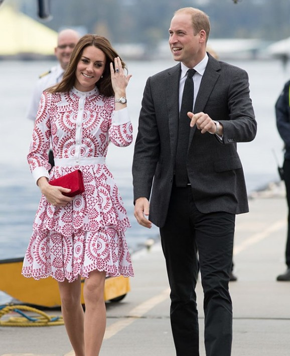 Kate Middleton çıplak yakalandı sarayı karıştıran skandallar