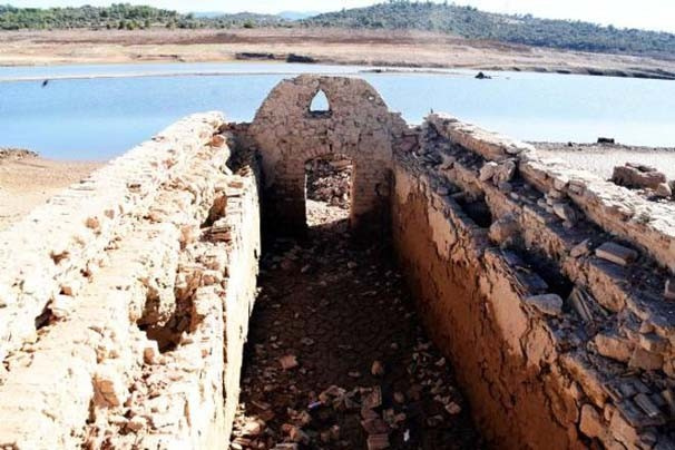 Asırlık gerçek sular çekilince ortaya çıktı!