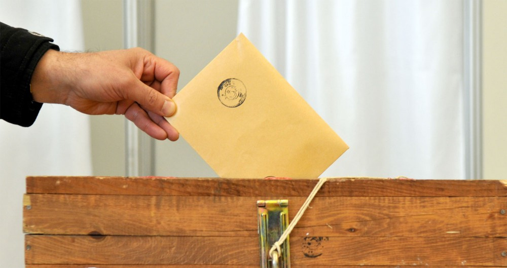 AK Parti'den teşkilata referandum çağrısı: Hazır olun!