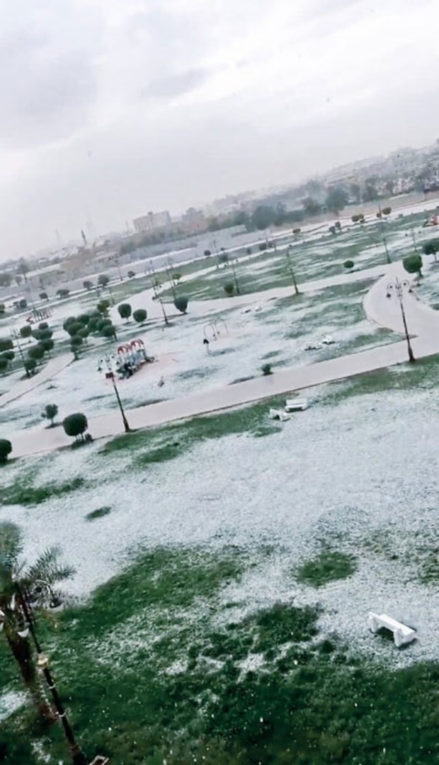 Suudi Arabistan çölüne kar yağdı inanılmaz fotoğraflar