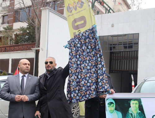 HDP Genel Merkezi önünde etekli protesto