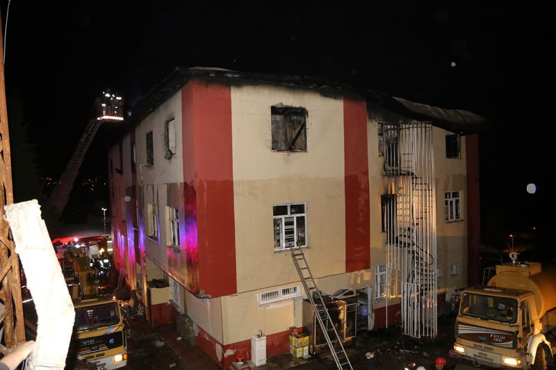 Adana öğrenci yurdu yangınından şok haberler ölenler...