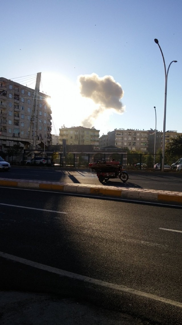 Diyarbakır patlama olay yerinden sıcak görüntüler