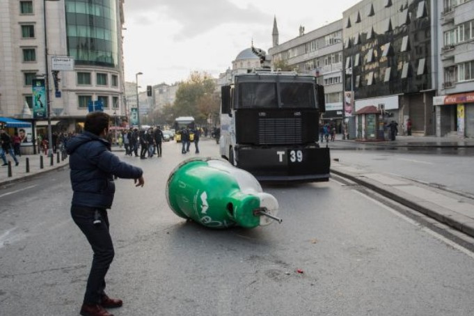 Şişli'de HDP müdahalesi ortalık karıştı