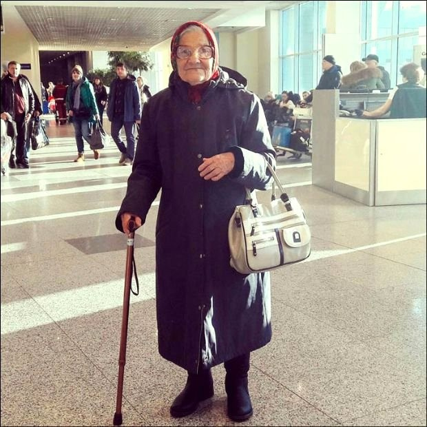 89 yaşında ama tek başına dünyayı geziyor