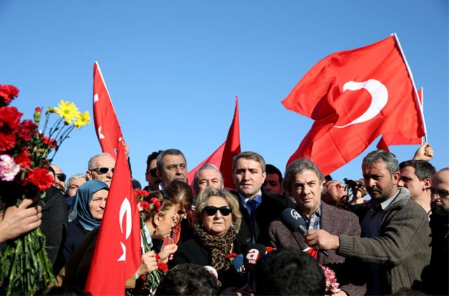 İstanbul patlamaları tüm Türkiye'yi sokağa döktü