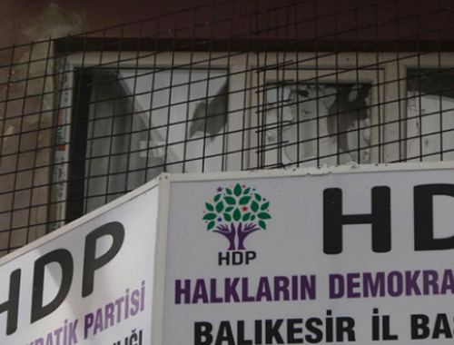 HDP binasına ateş açıldı havlunun içine sakladığı...