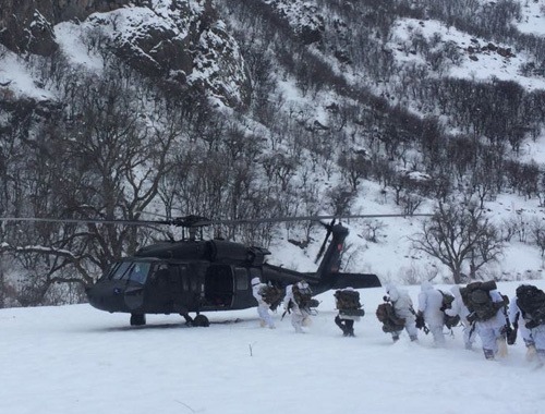 -25 derecede PKK operasyonu mağaradan çıkanlara bakın