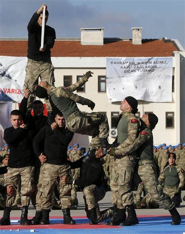 Uzman erbaşların terörle mücadele kursu aksiyon dolu anlar